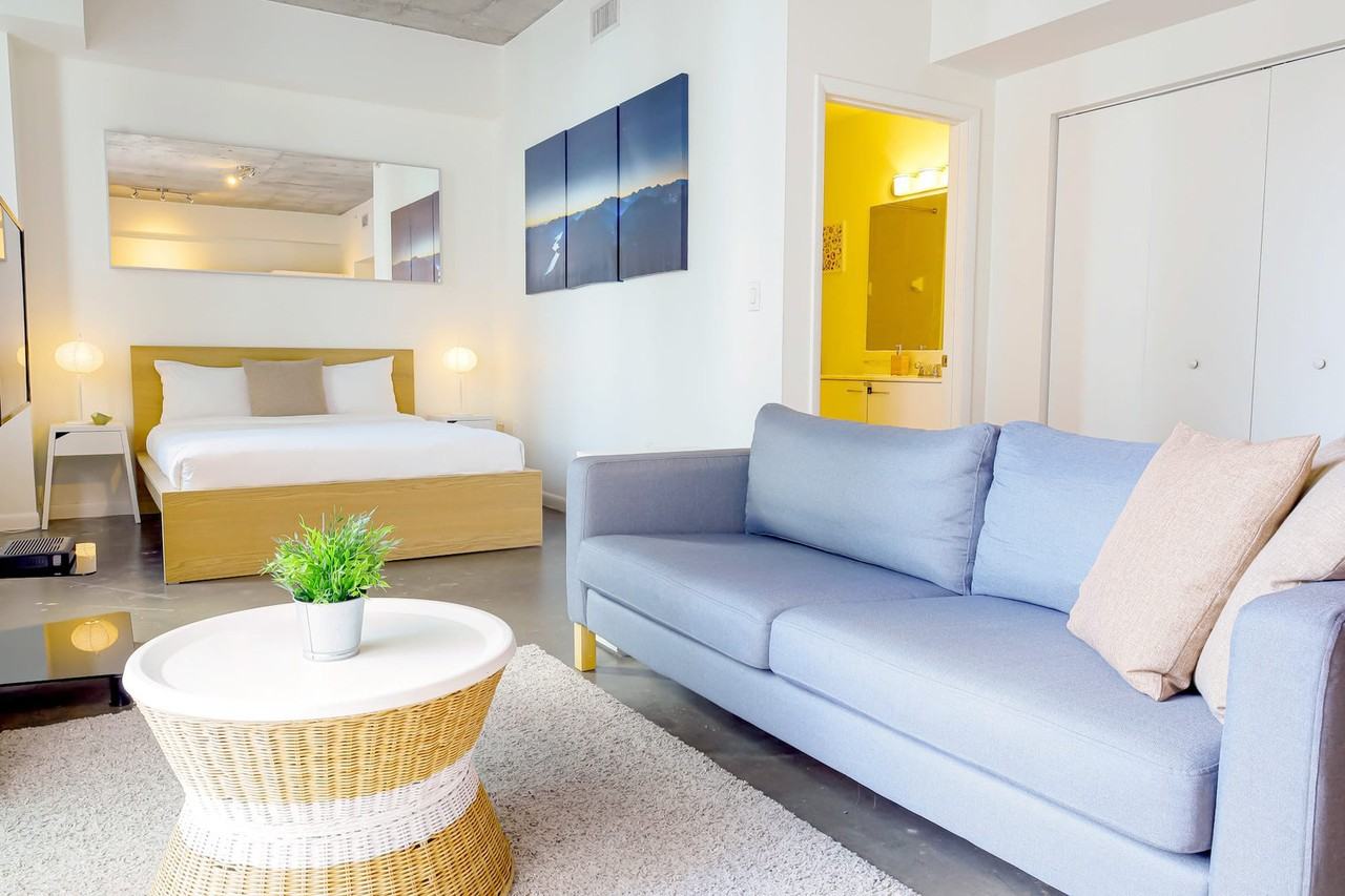 133 Ne 2nd Ave #1044536P - Photo 2 of 19