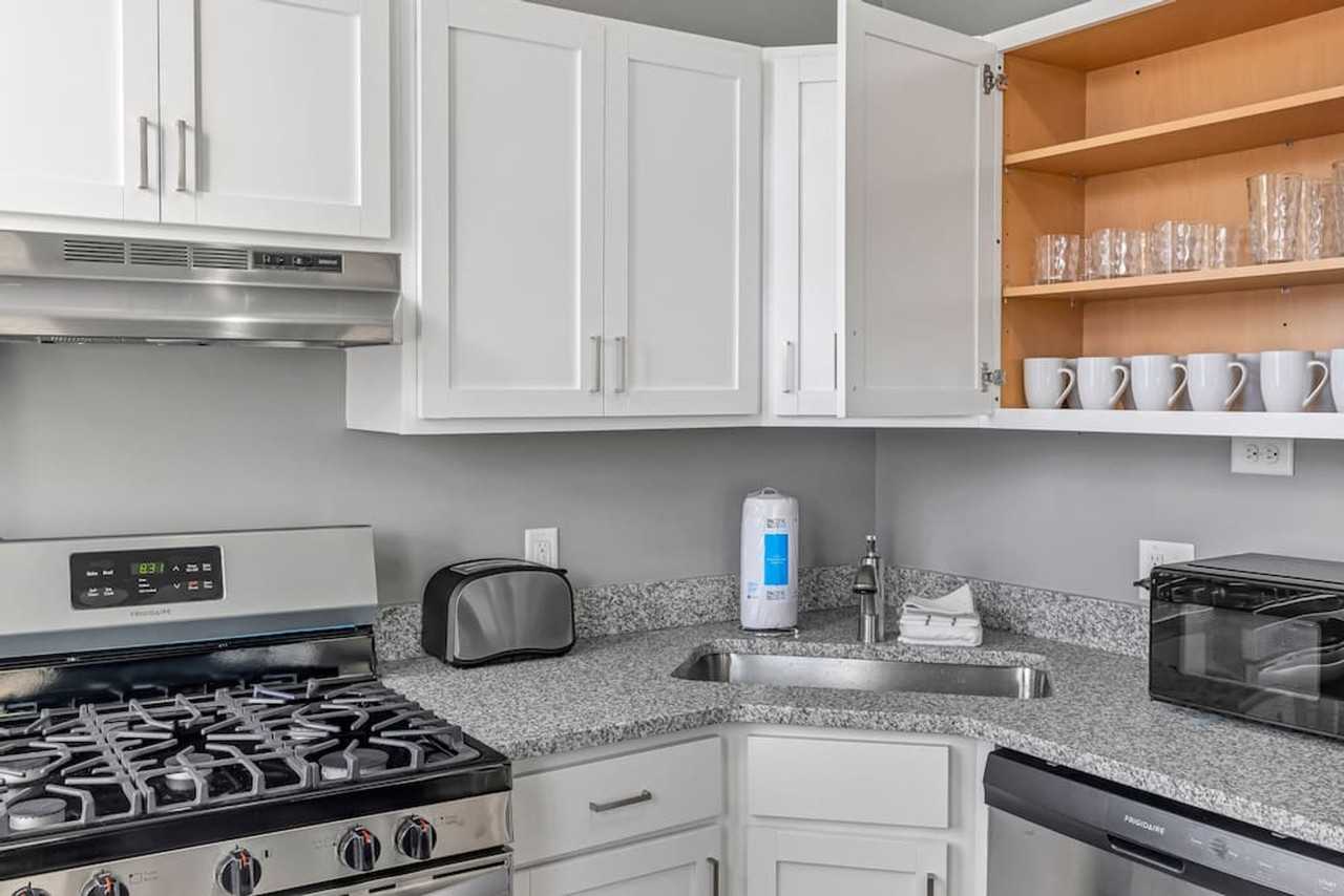 4228 Cleveland Ave #1031486P - Photo 6 of 12