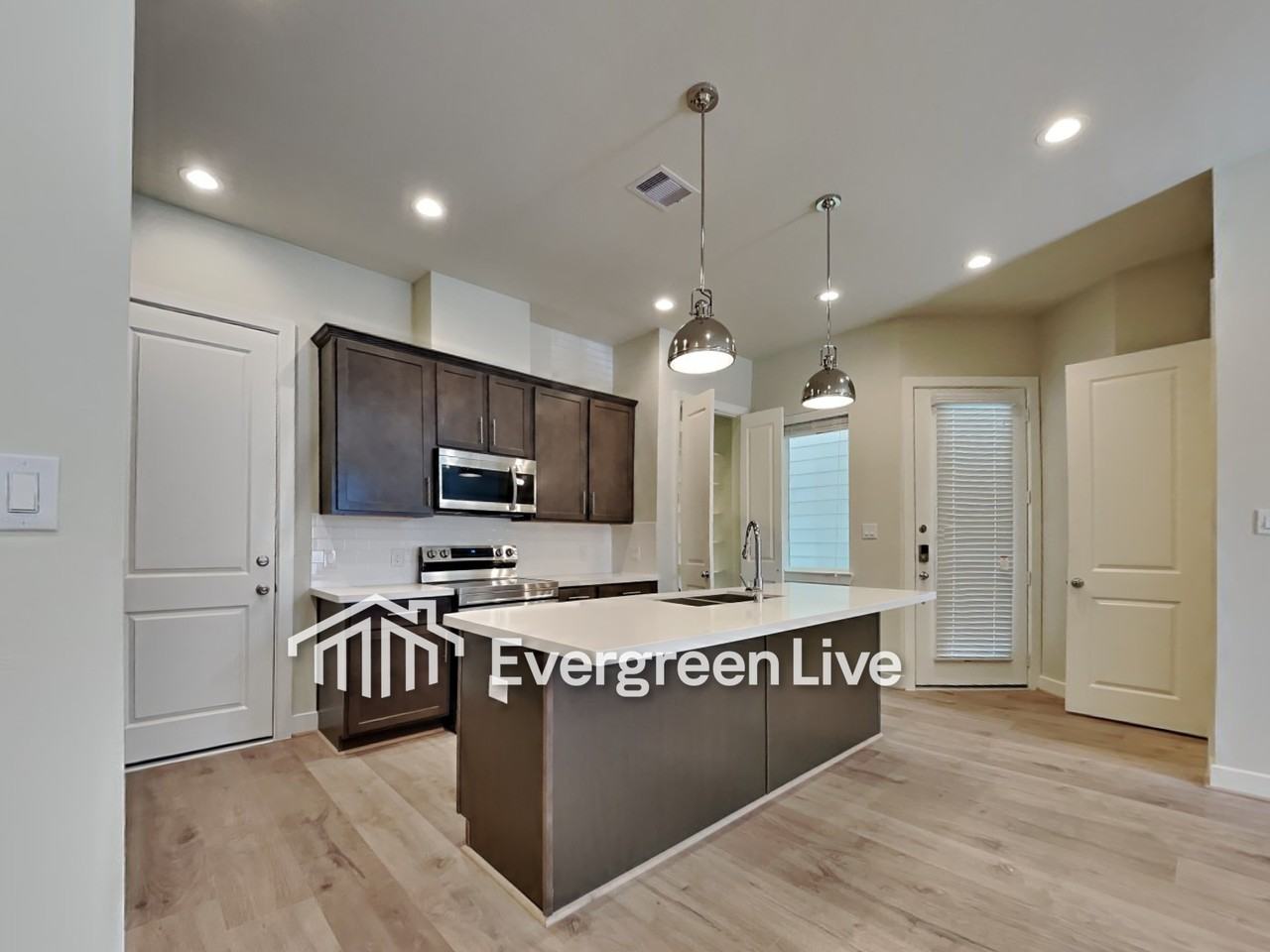 5714 Quinn Landing Ln - Photo 4 of 14