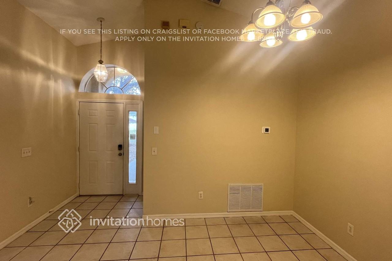1116 Breezy Knoll St - Photo 2 of 14