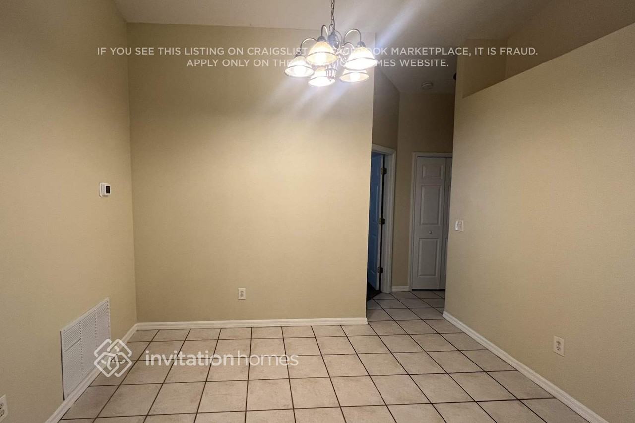 1116 Breezy Knoll St - Photo 3 of 14