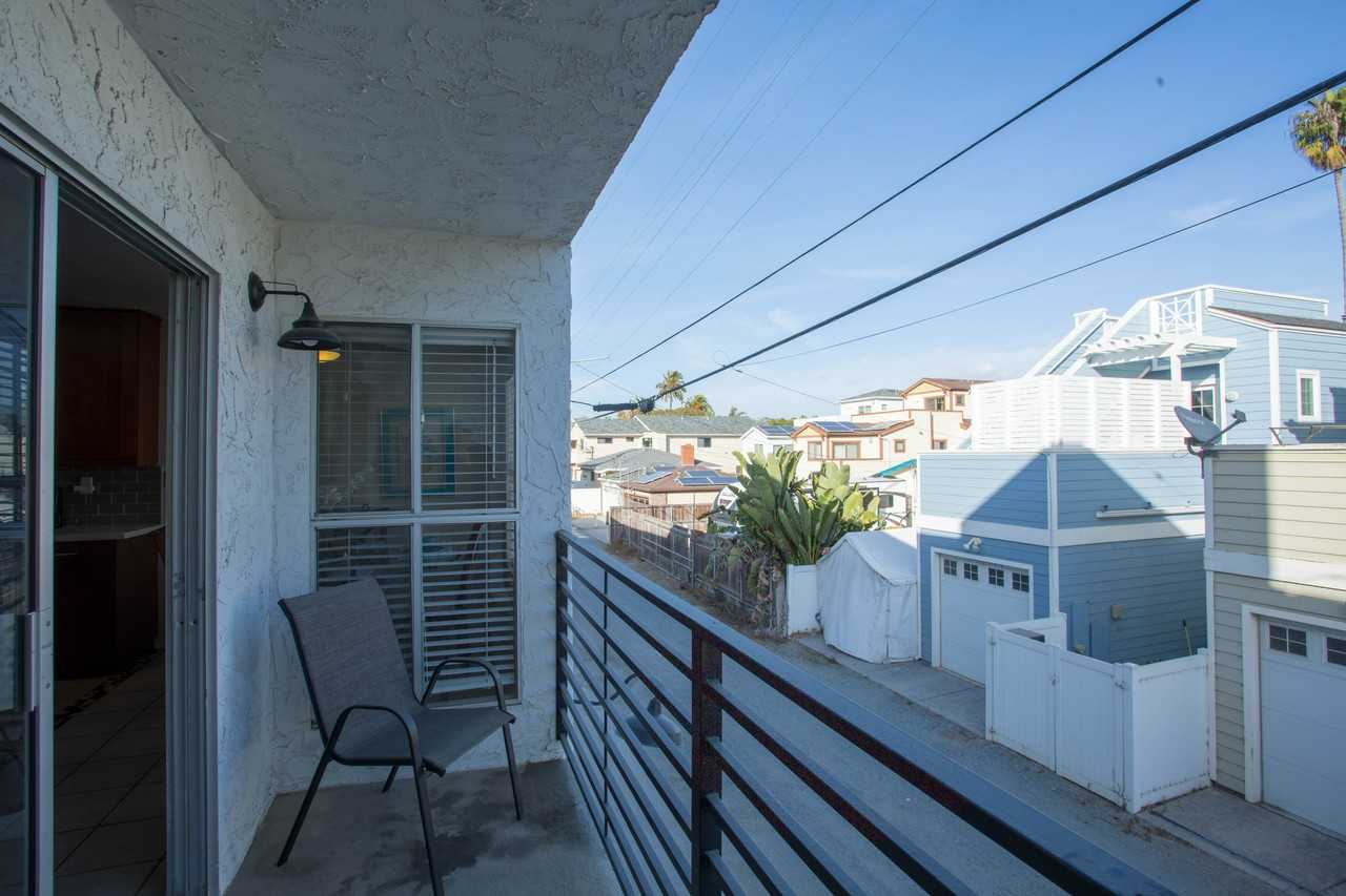 4011 Lamont Street #2G - Photo 5 of 22