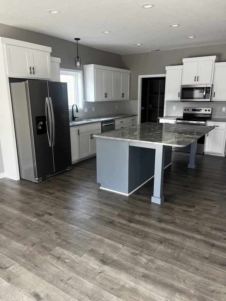 615 Patrick Cir #NA - Photo 2 of 6