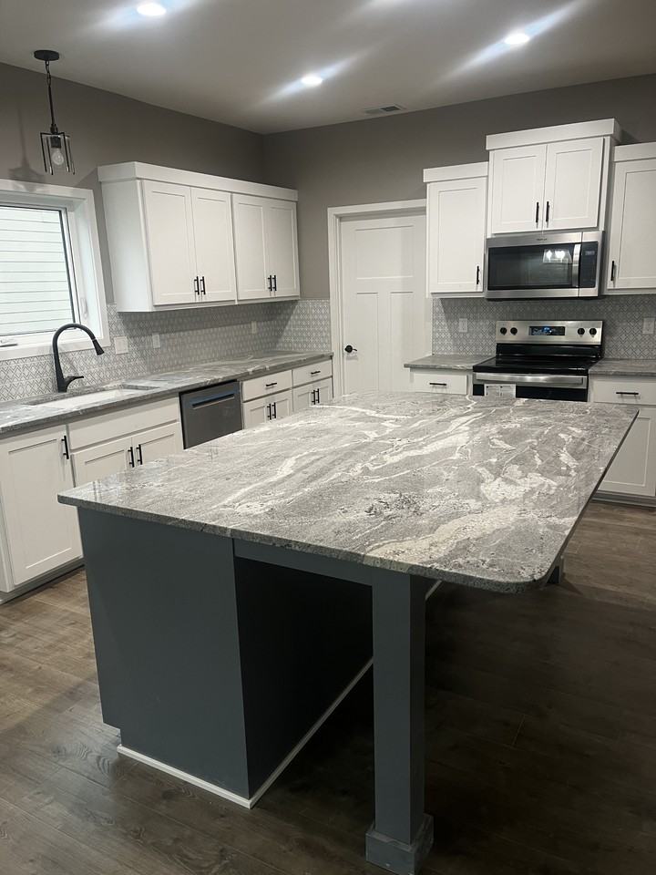 615 Patrick Cir #NA - Photo 3 of 6