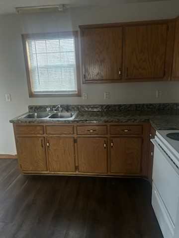 W Cherry St #426 - Photo 3 of 9