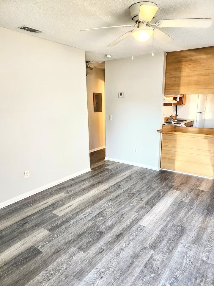 5322 Pinetree Ave #B - Photo 2 of 24