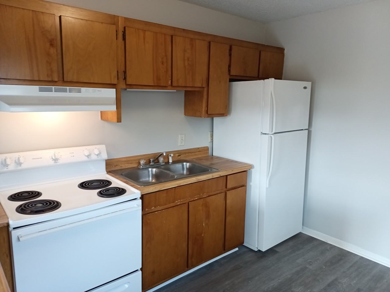 5322 Pinetree Ave #B - Photo 5 of 24