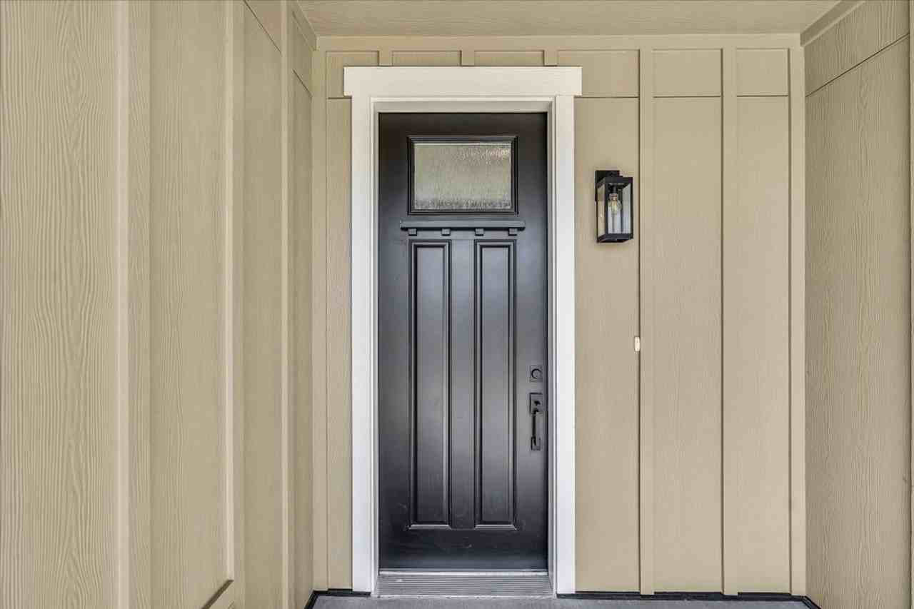 2877 N Corvus St - Photo 4 of 30