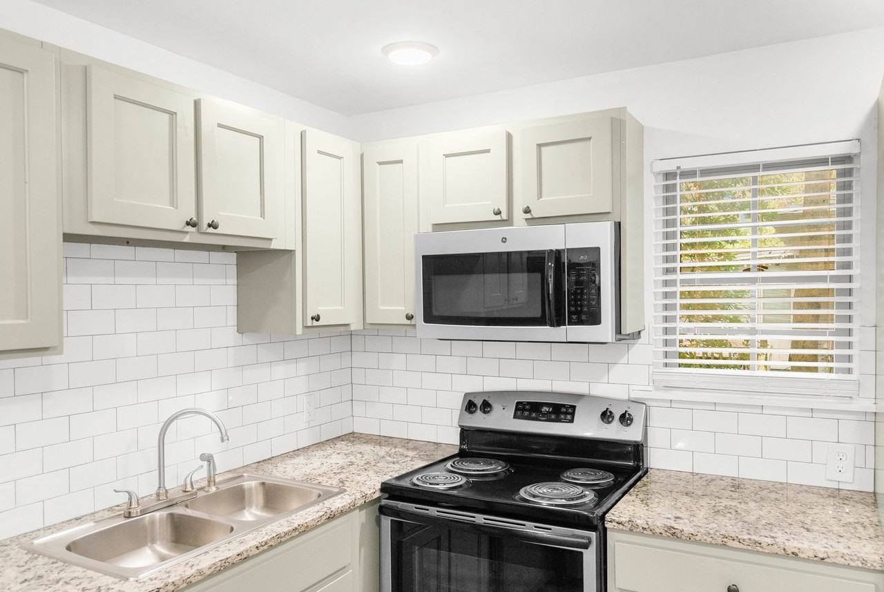 Avondale Point - Photo 7 of 18