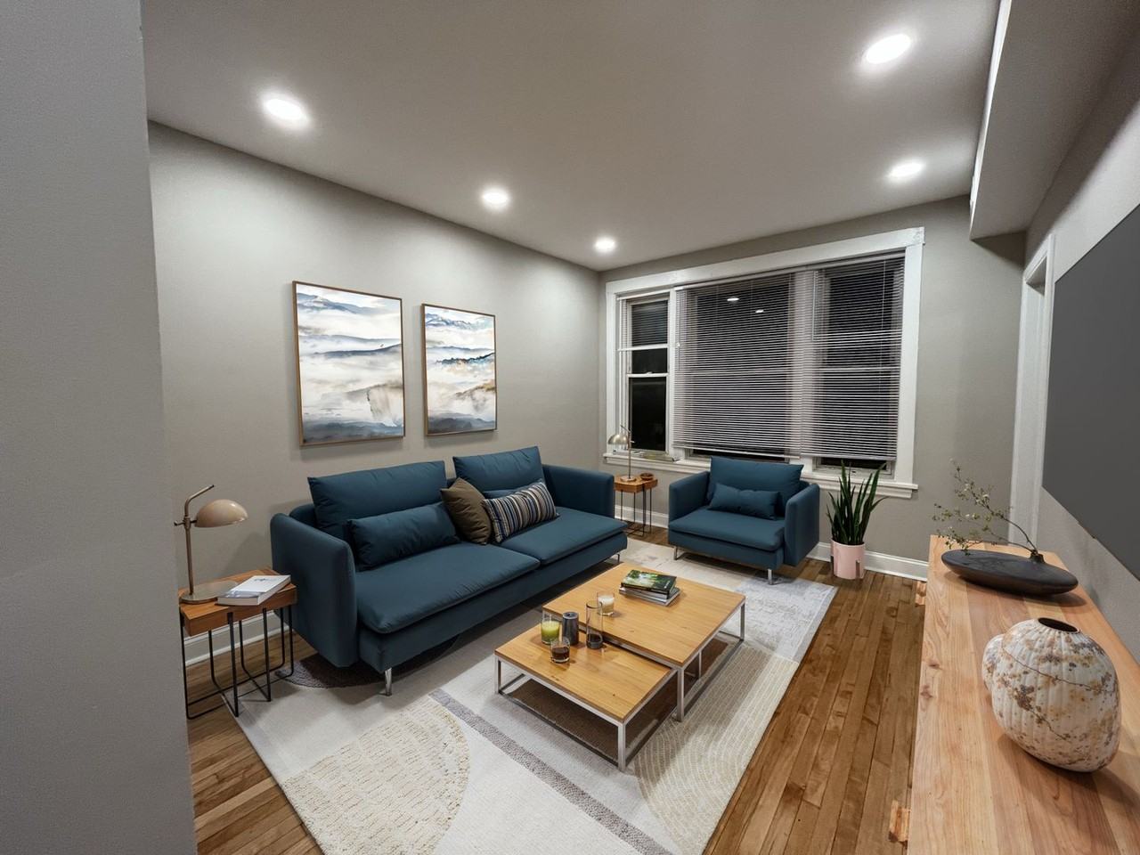 3816 W Montrose Ave #2 - Photo 5 of 20