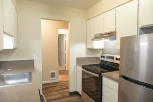 1934 Ne Schuyler St - Photo 1 of 1