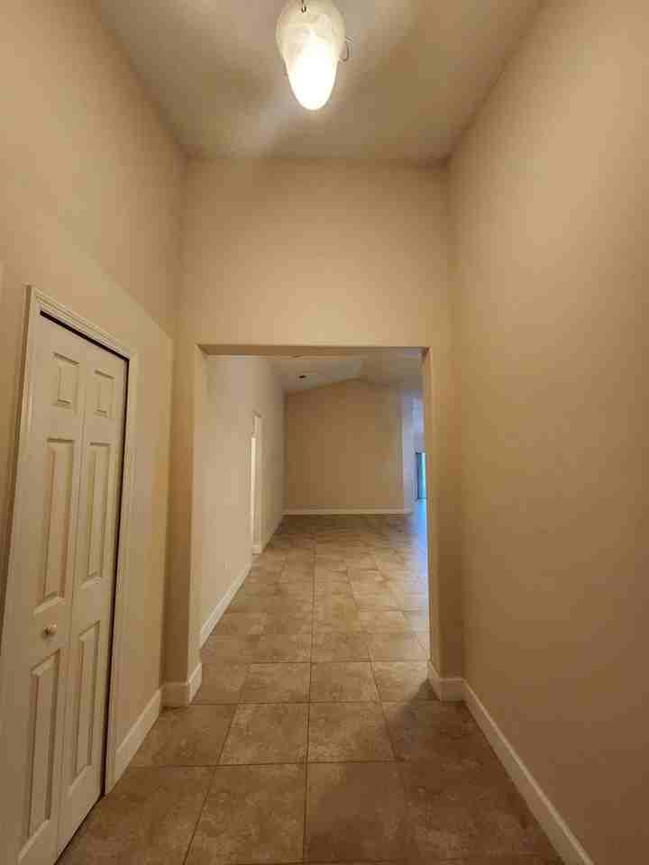 5352 Talbot Blvd - Photo 3 of 42