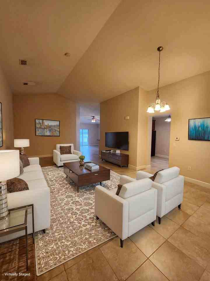 5352 Talbot Blvd - Photo 3 of 39
