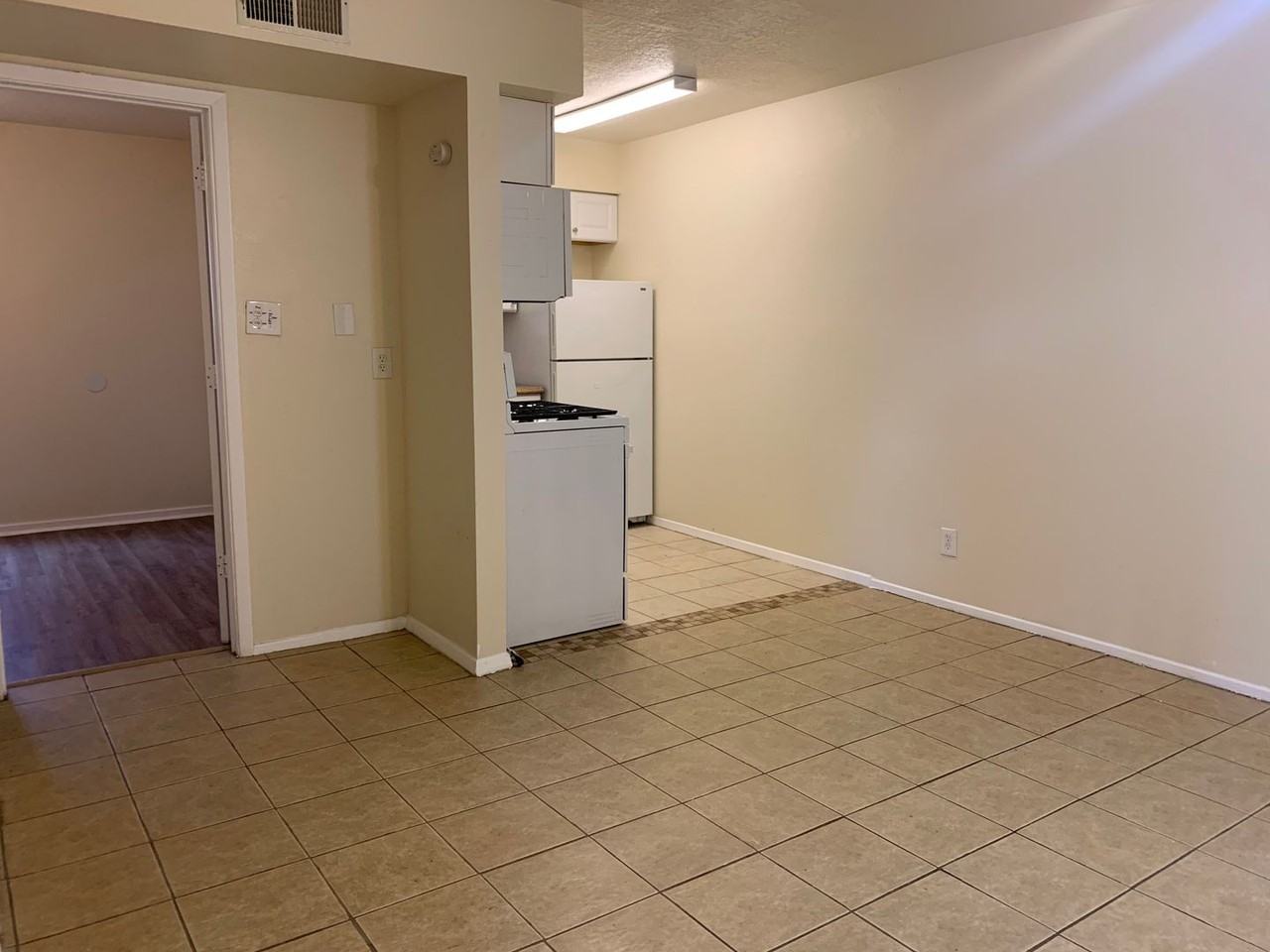 640 Alcazar - Photo 3 of 8