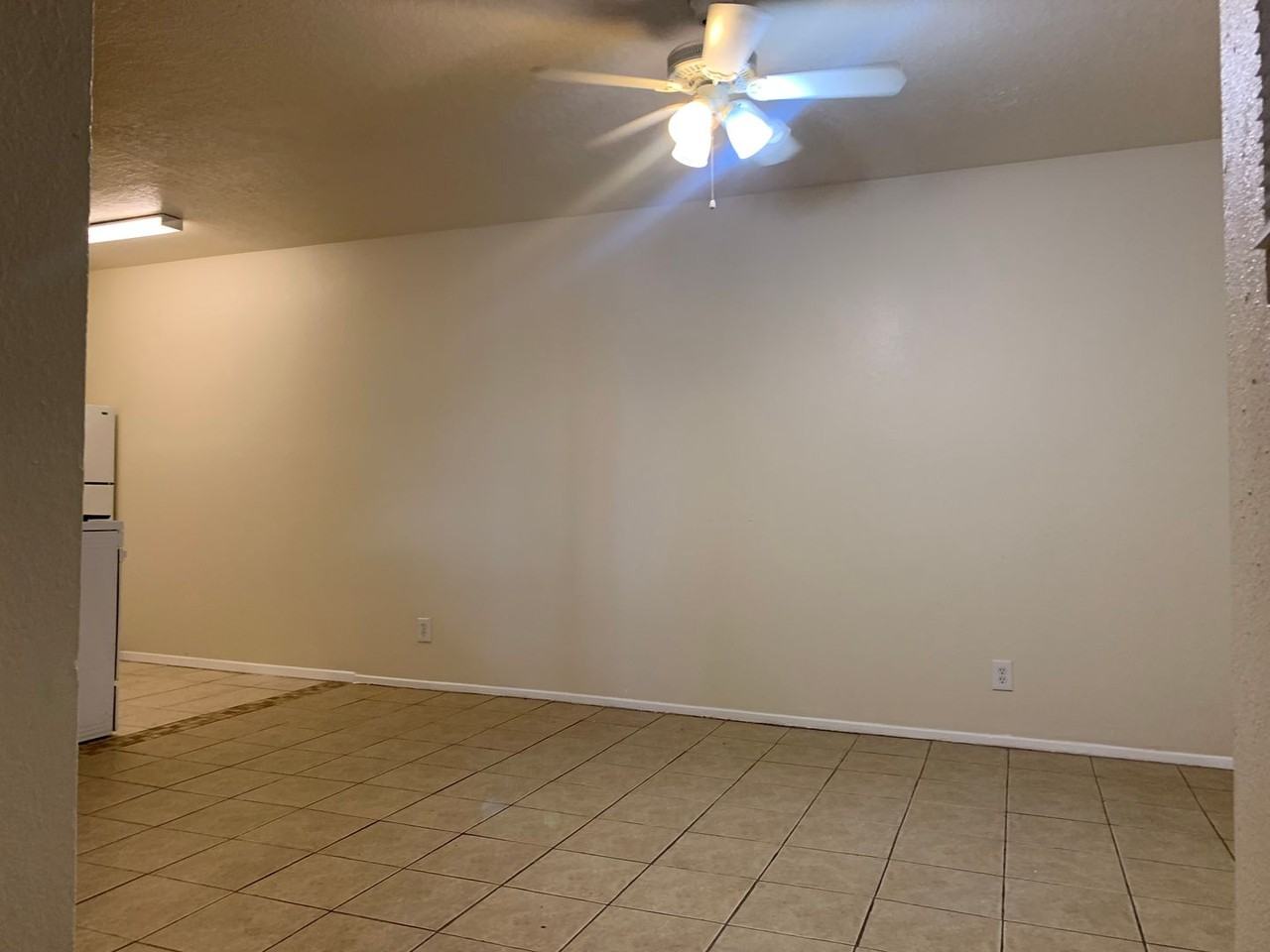 640 Alcazar - Photo 4 of 8