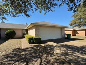 974 Parkview Cir - Photo 1 of 1