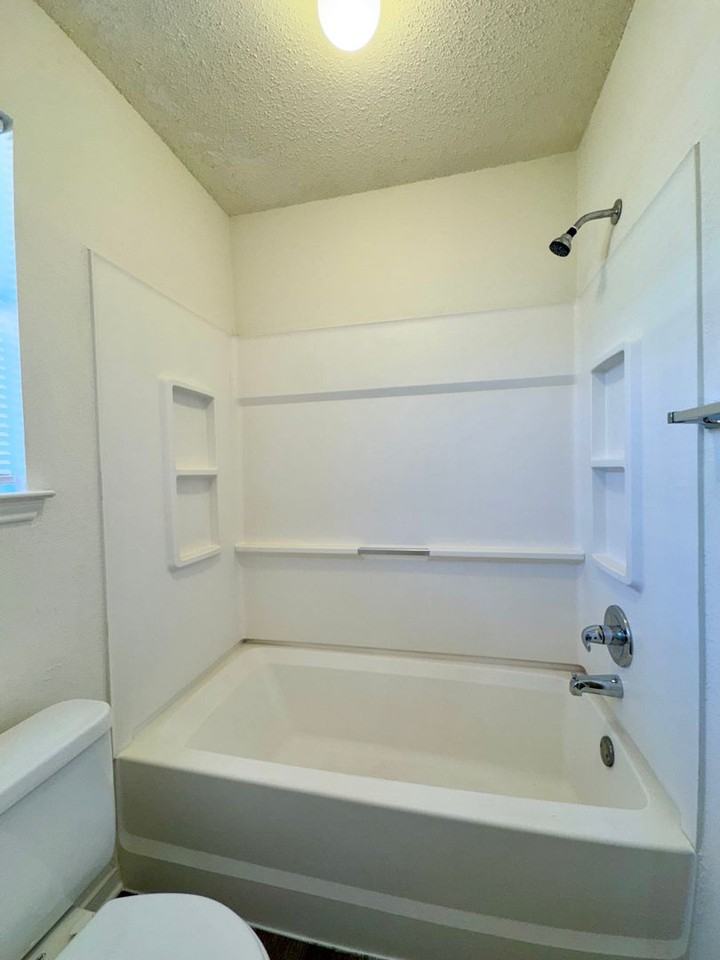 974 Parkview Cir - Photo 7 of 11