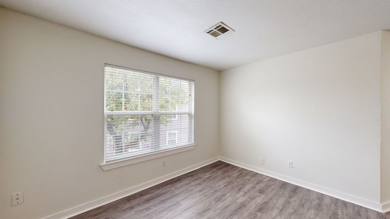 Bennett Ridge Apartments - Photo 6 of 40