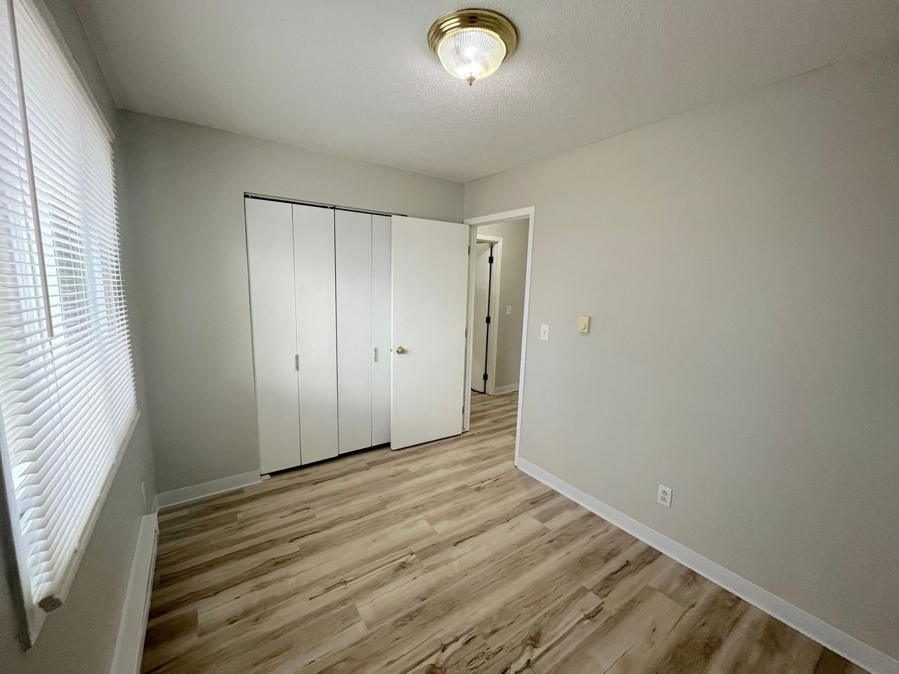 Burbank Village Apartments - Photo 7 of 13