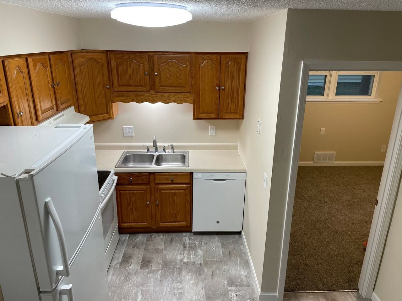 438 S 14th St - Photo 2 of 14