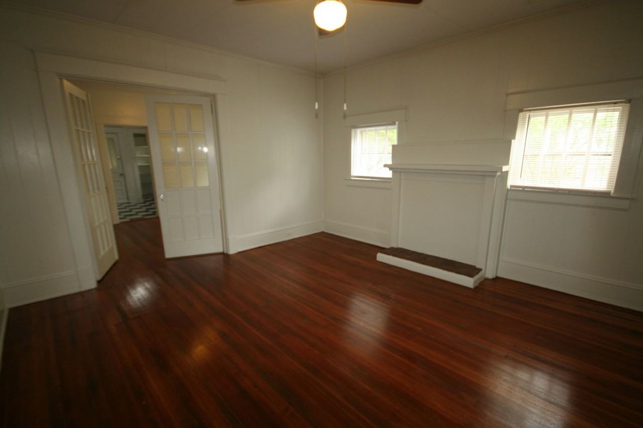 2412 Englewood Ave - Photo 2 of 14