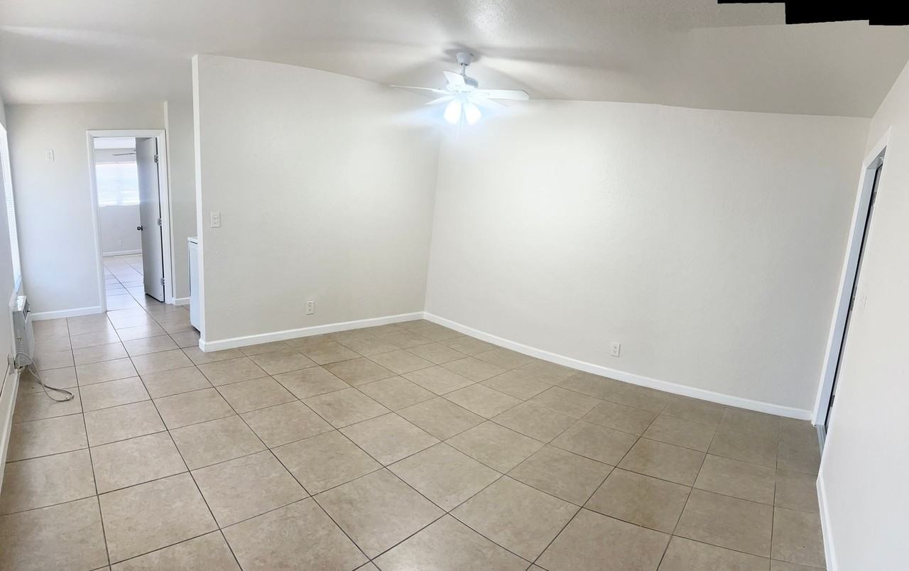 1540 W Blue Heron Blvd - Photo 6 of 13