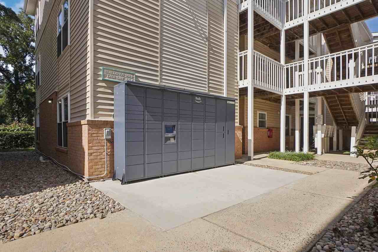 Poplar Manor Apartments - Photo 5 of 9