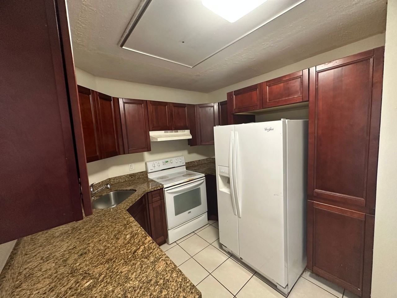 3831 Nw 84th Ave #1E - Photo 3 of 24