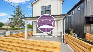 featured image of 2130 32nd St