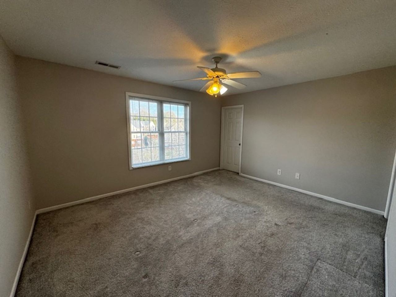 239 Northwynd Cir - Photo 7 of 12
