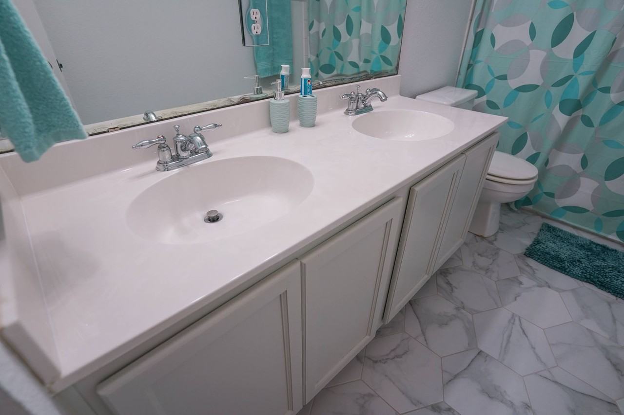 2641 Summerwalk Pl - Photo 3 of 23