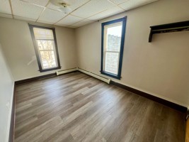 featured image of 1427 Lynn Ave