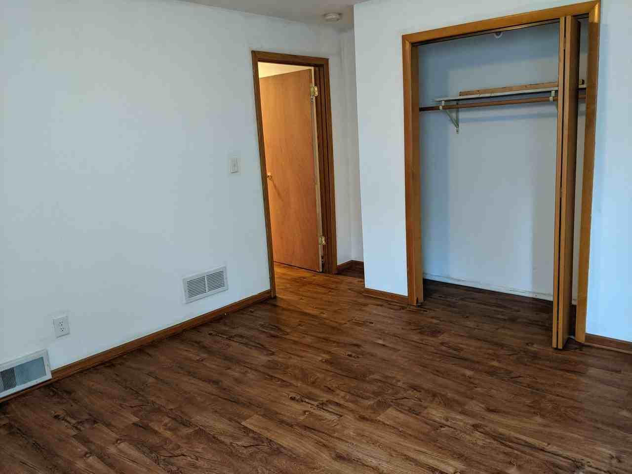 436 Russell Rd - Photo 5 of 19