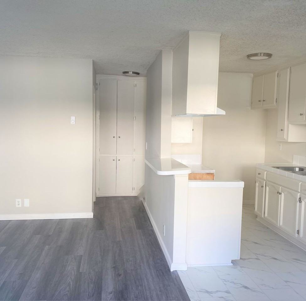 Cohasset - Photo 5 of 12