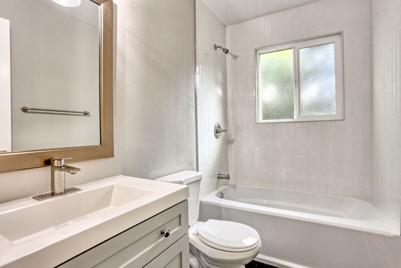 2823 Stanford Rd - Photo 3 of 30