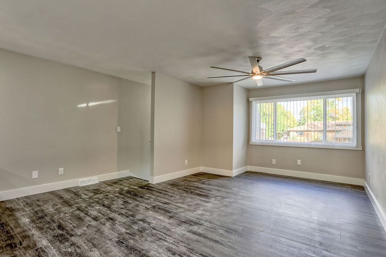 2823 Stanford Rd - Photo 5 of 30