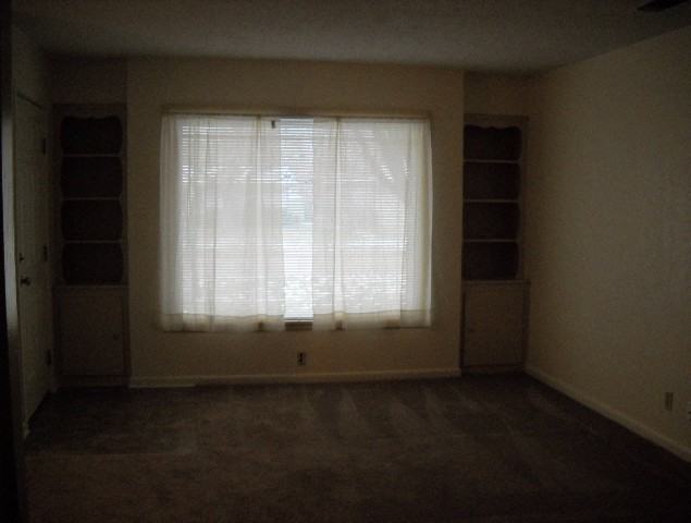 1018 Buccaneer Dr - Photo 3 of 10