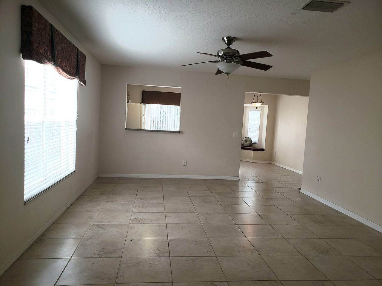 10310 Lakeside Vista Dr - Photo 2 of 14