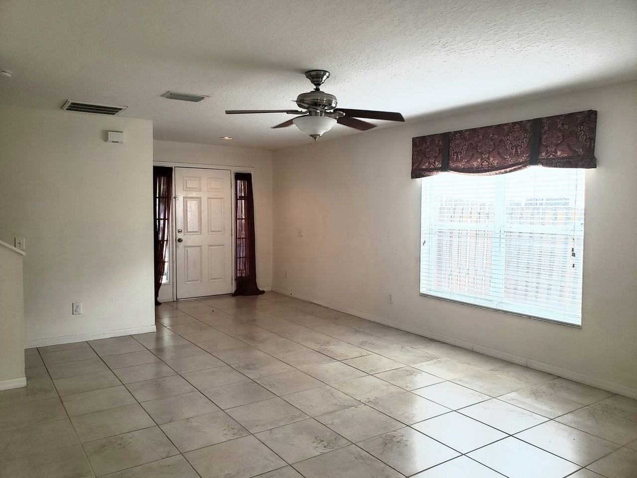 10310 Lakeside Vista Dr - Photo 3 of 14