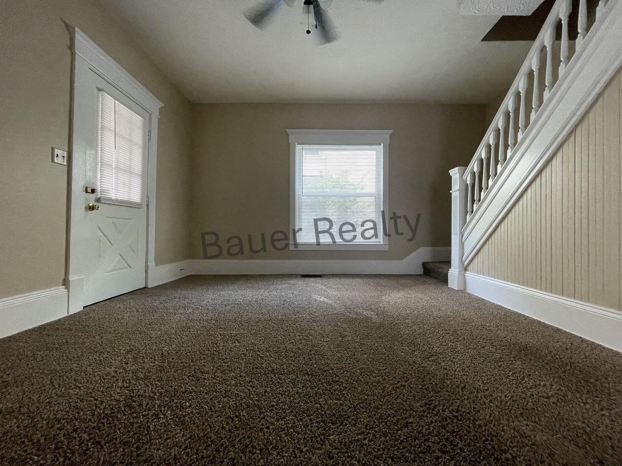 1036 Cottage St - Photo 4 of 19