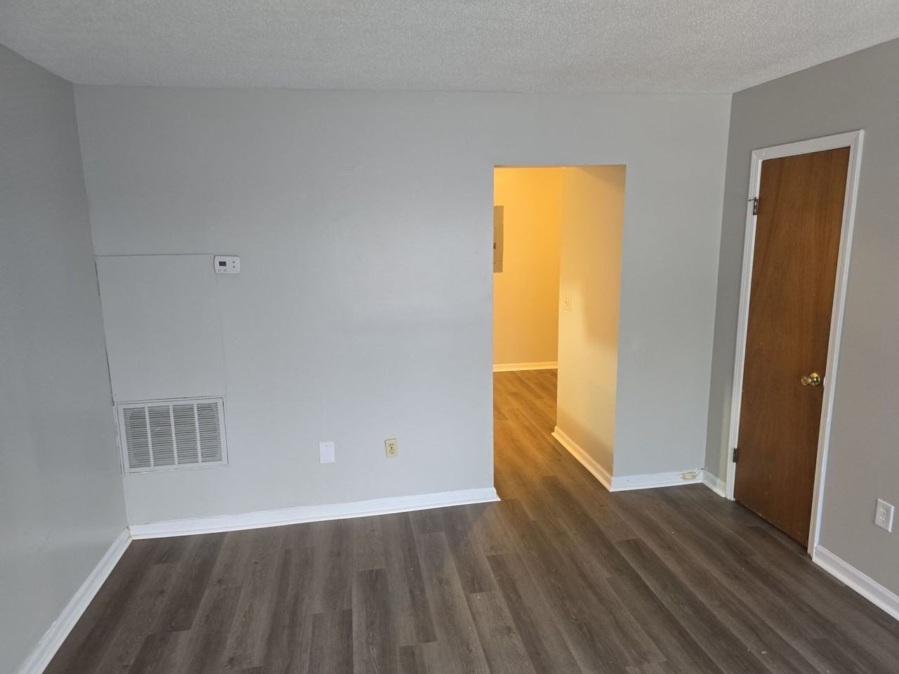 3600 Medical Dr Apt B - Photo 3 of 11