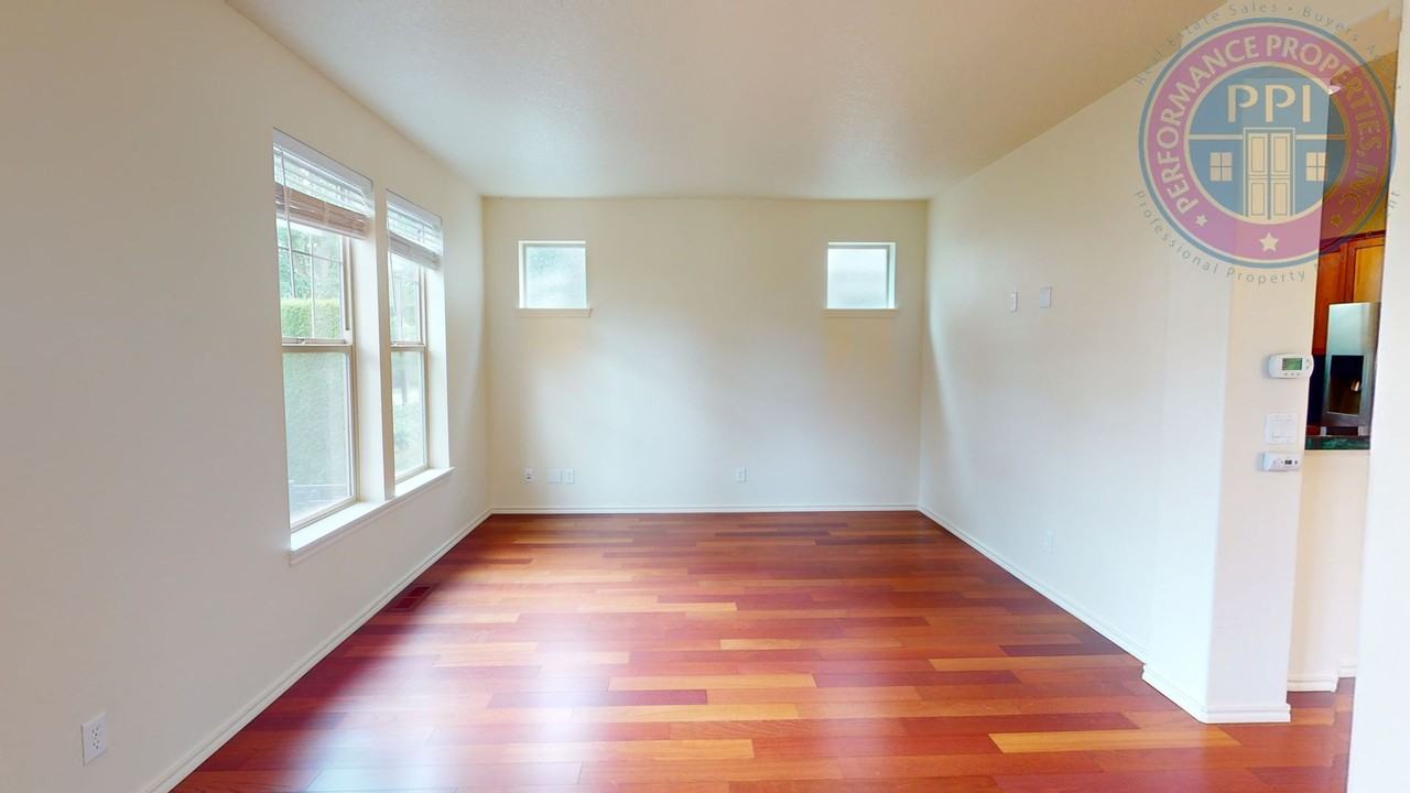 16733 Nw Milcliff St - Photo 5 of 38