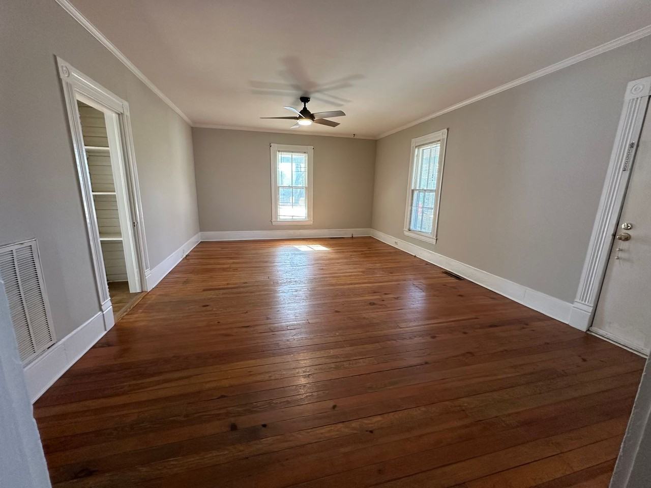229 Wagner St - Photo 2 of 15