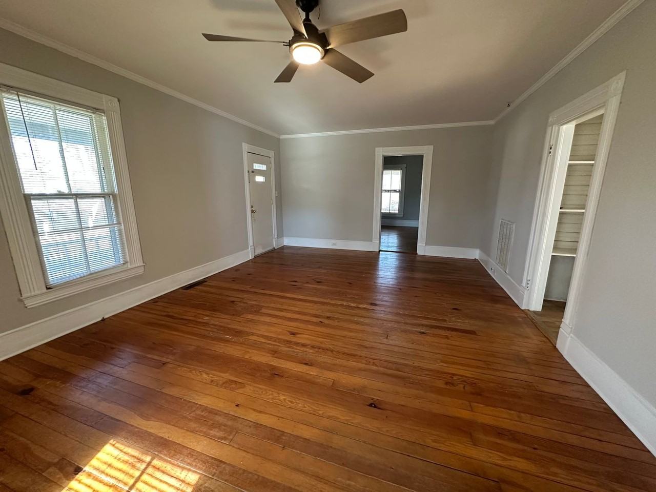 229 Wagner St - Photo 3 of 15