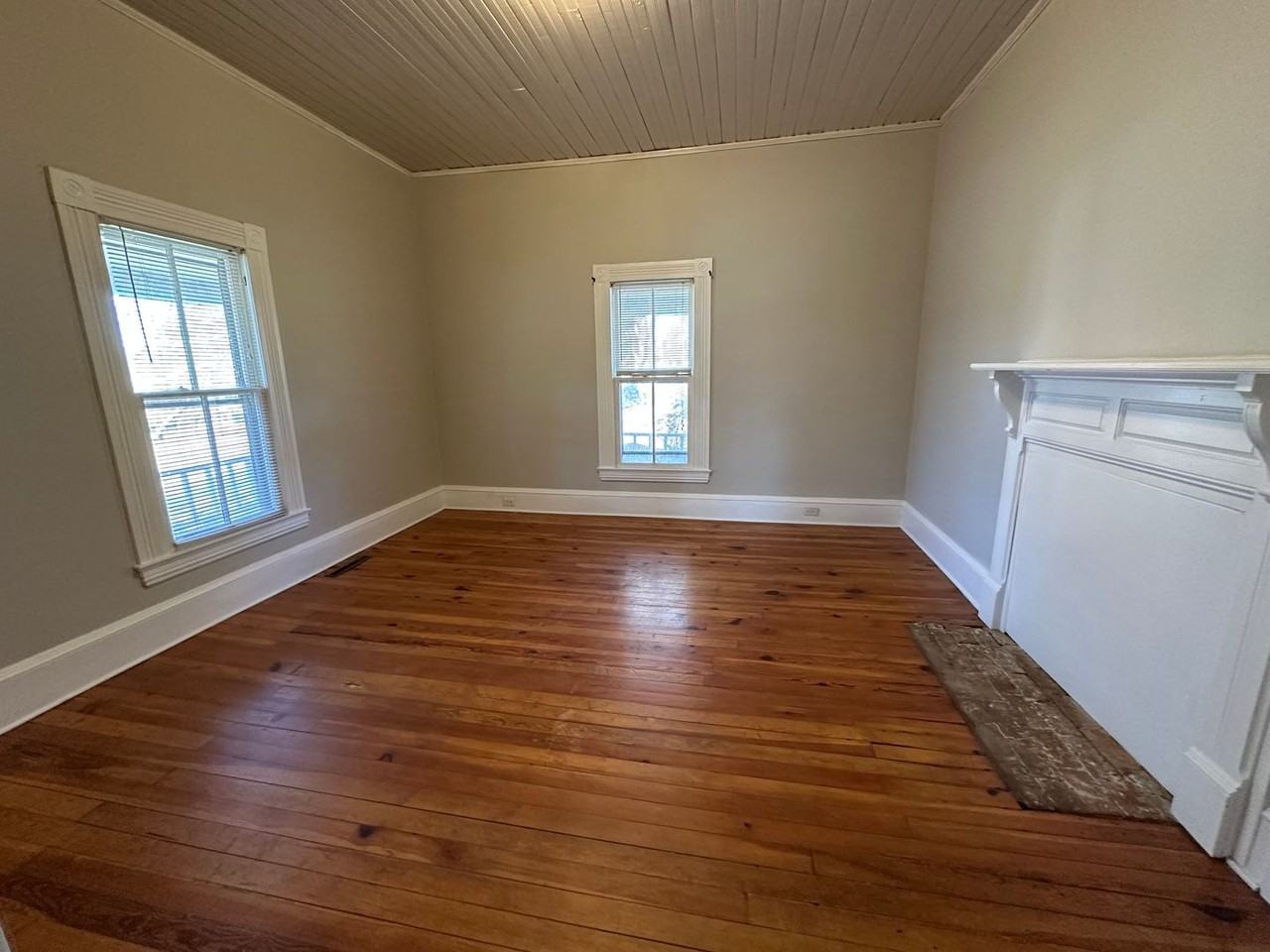 229 Wagner St - Photo 5 of 15