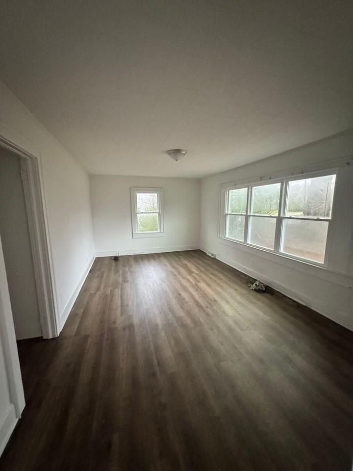 778 Hamrick Rd - Photo 7 of 16