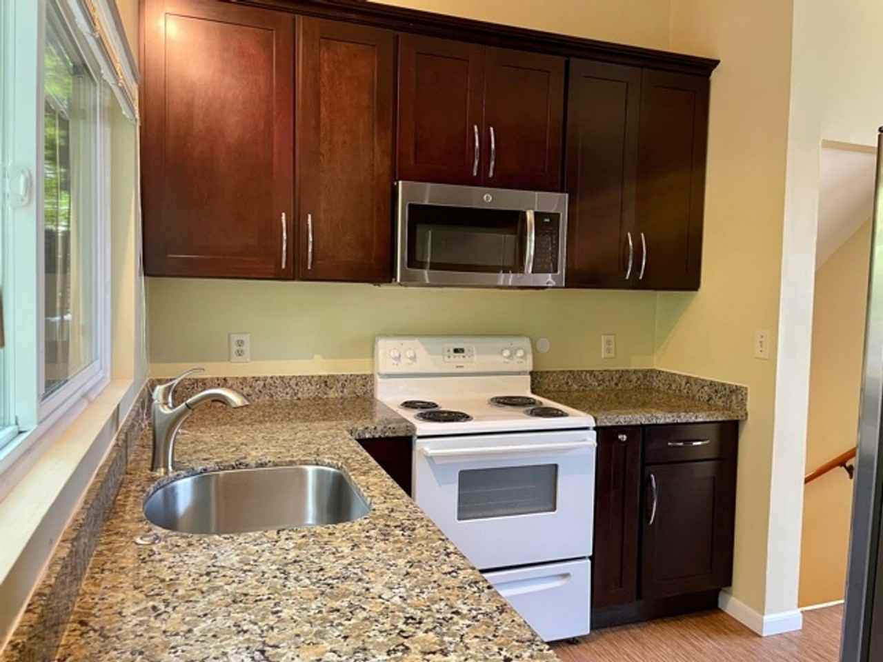 4260 147th Ave Se - Photo 3 of 32