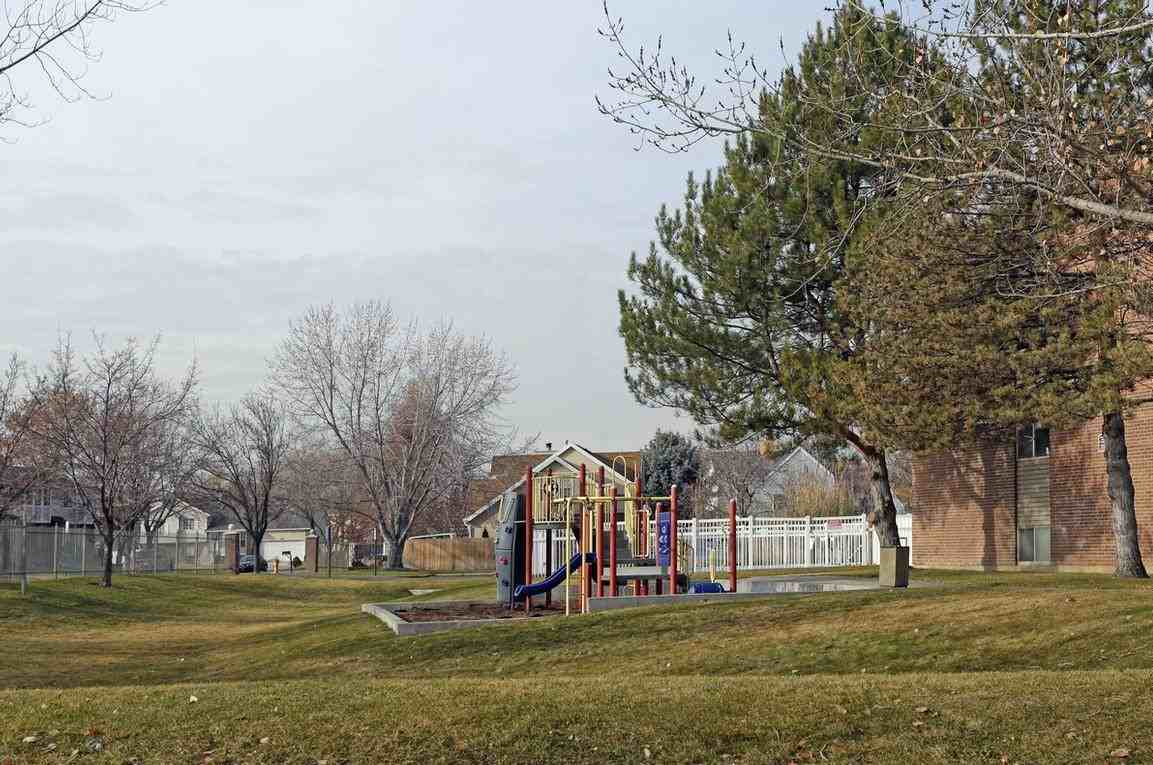 1754 W 1300 N - Photo 7 of 19