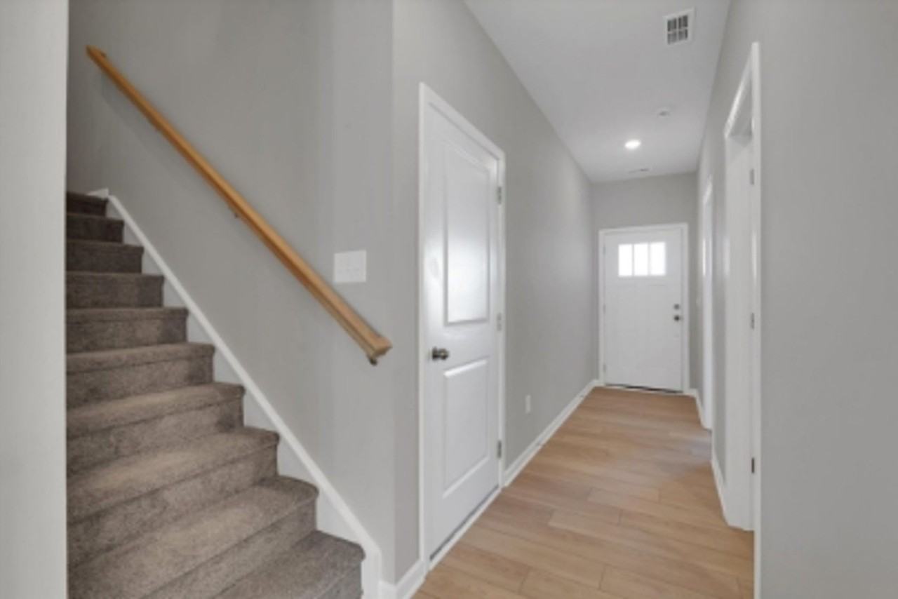 40 Fernhill Ln - Photo 4 of 28