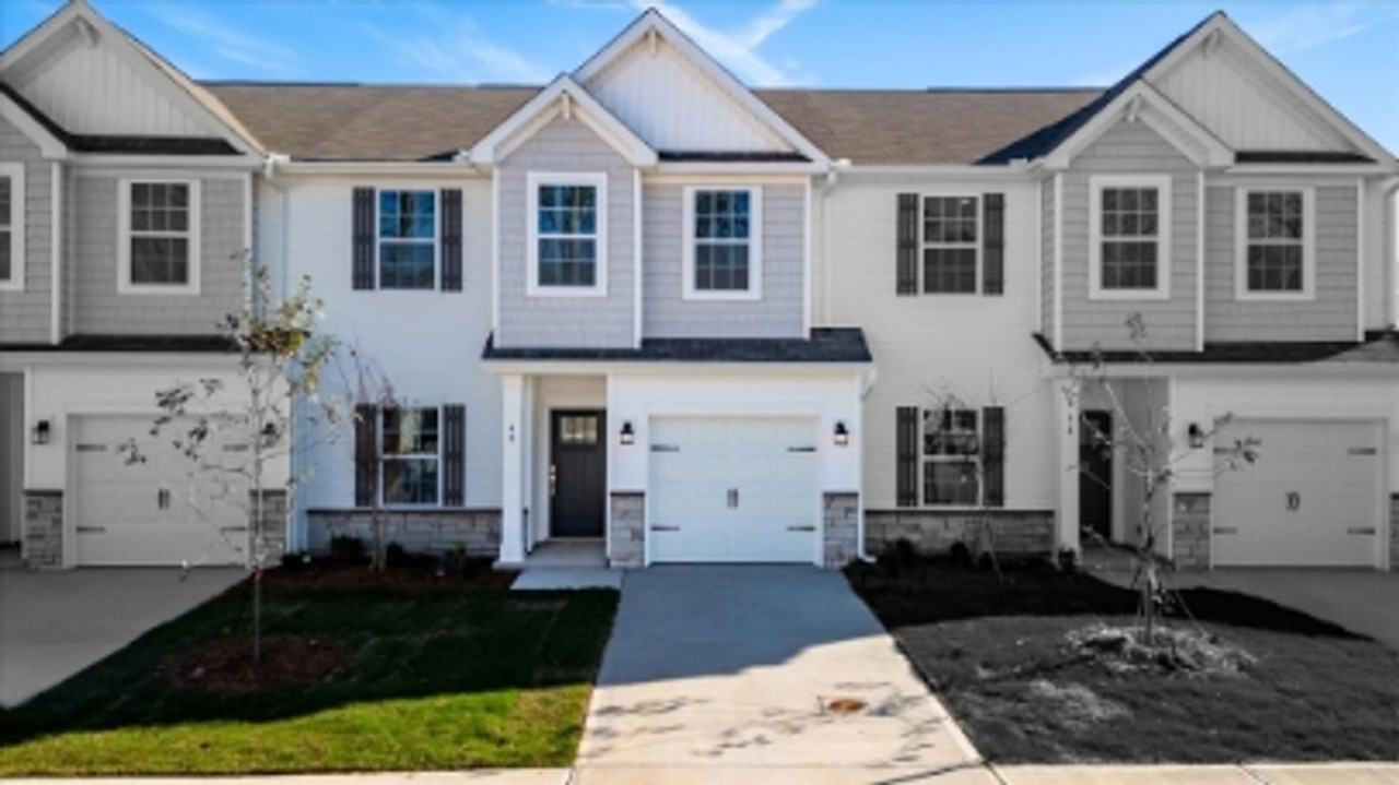 40 Fernhill Ln
